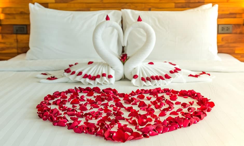 Romantic Home decoration ideas for Couples